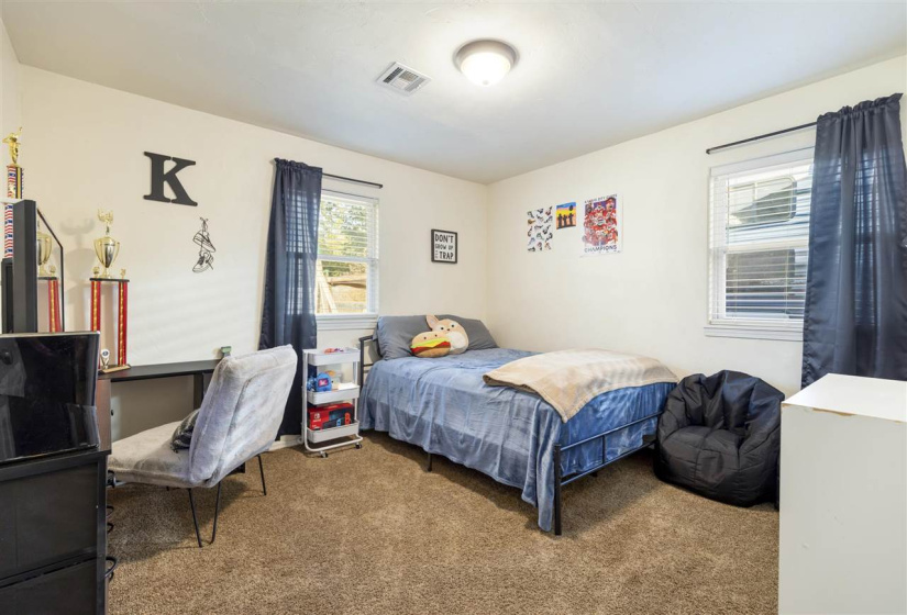 4 Bedrooms Bedrooms, 0 ,1 BathroomBathrooms,Residential,Single Family,Chatburn,1,132298