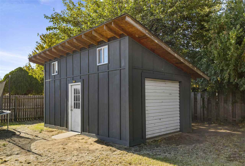 4 Bedrooms Bedrooms, 0 ,1 BathroomBathrooms,Residential,Single Family,Chatburn,1,132298