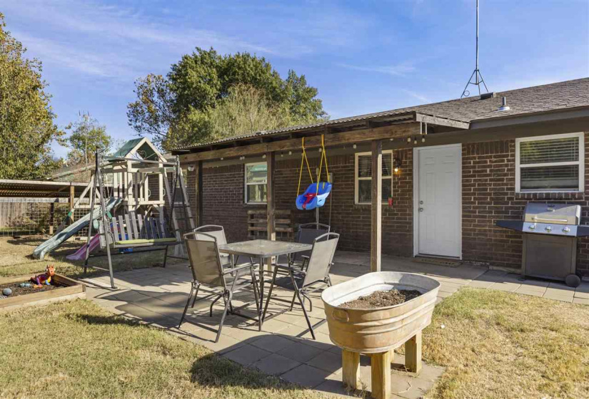 4 Bedrooms Bedrooms, 0 ,1 BathroomBathrooms,Residential,Single Family,Chatburn,1,132298