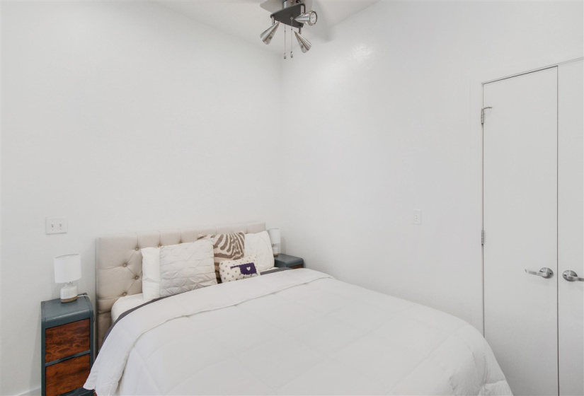 1 Bedroom Bedrooms, ,1 BathroomBathrooms,Residential,Condominium/townhouse,2nd,1,132307