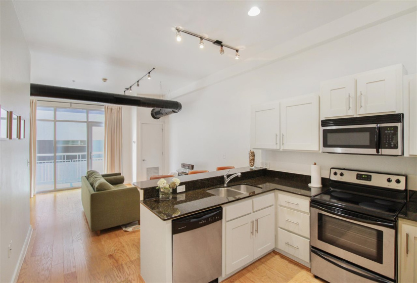 1 Bedroom Bedrooms, ,1 BathroomBathrooms,Residential,Condominium/townhouse,2nd,1,132307