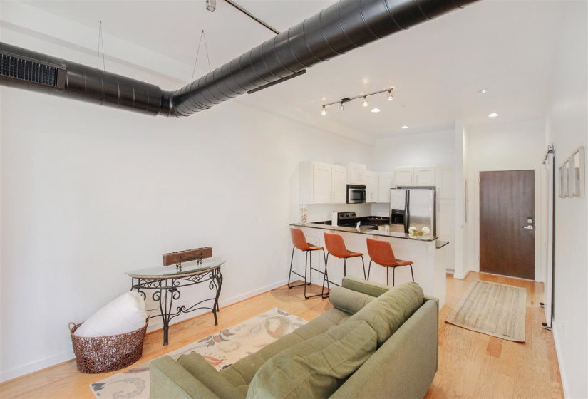 1 Bedroom Bedrooms, ,1 BathroomBathrooms,Residential,Condominium/townhouse,2nd,1,132307