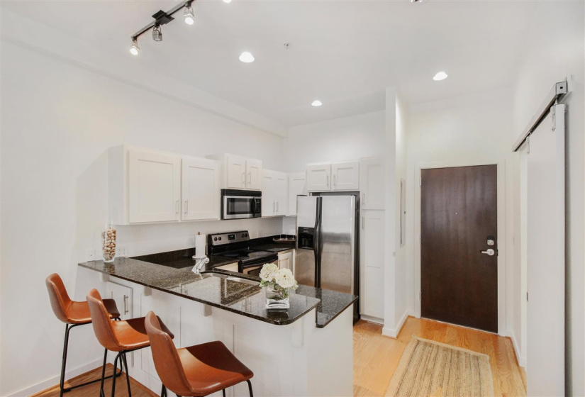 1 Bedroom Bedrooms, ,1 BathroomBathrooms,Residential,Condominium/townhouse,2nd,1,132307