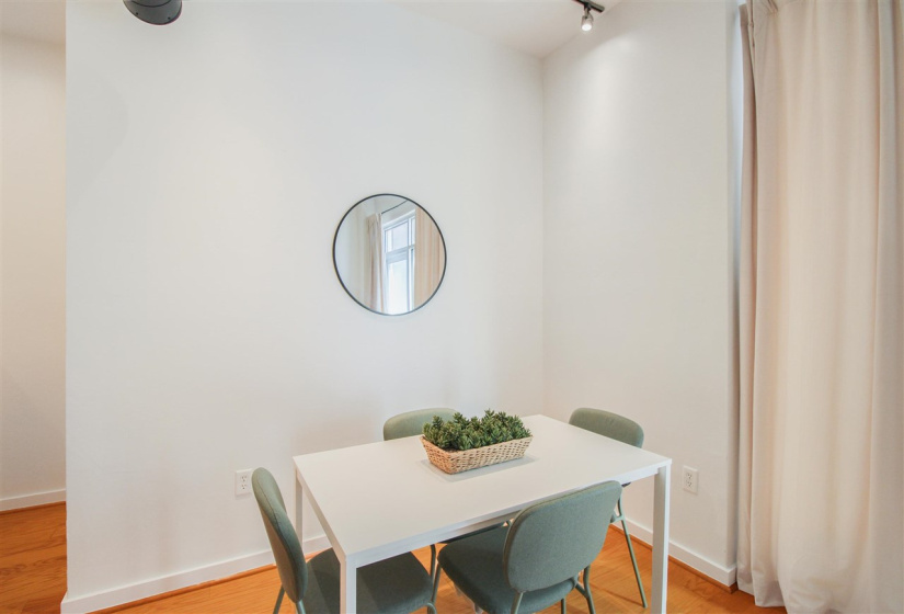 1 Bedroom Bedrooms, ,1 BathroomBathrooms,Residential,Condominium/townhouse,2nd,1,132307