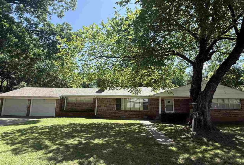 3 Bedrooms Bedrooms, ,2 BathroomsBathrooms,Residential,Single Family,1st,1,132312