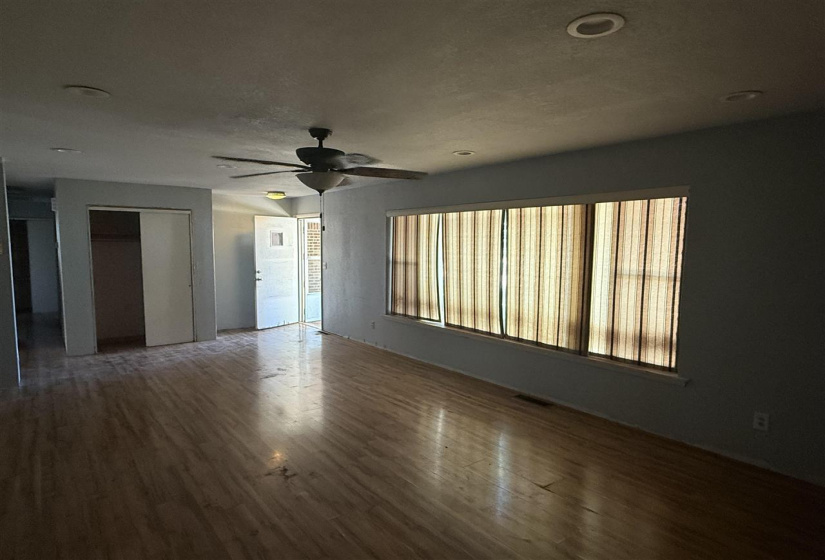 3 Bedrooms Bedrooms, ,2 BathroomsBathrooms,Residential,Single Family,1st,1,132312