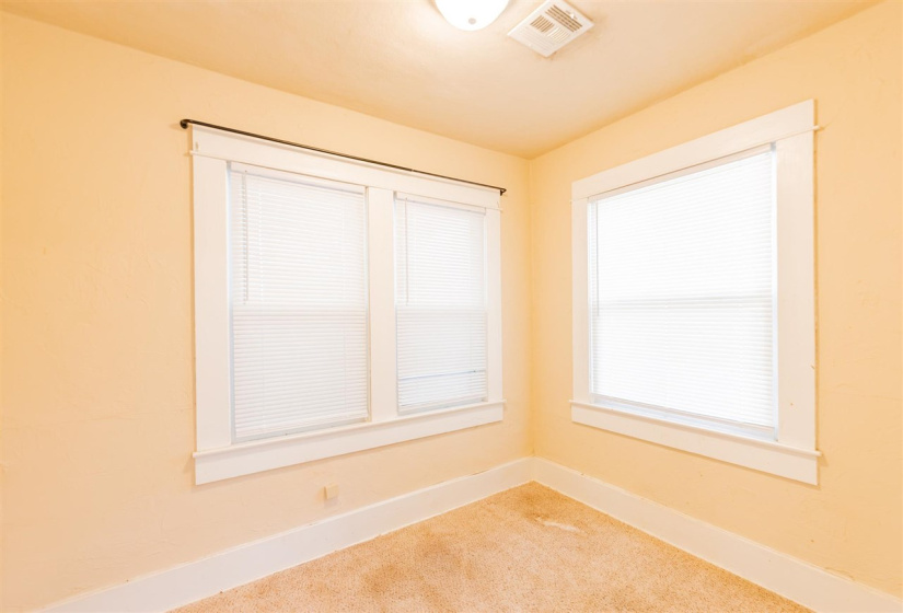 2 Bedrooms Bedrooms, ,1 BathroomBathrooms,Residential,Single Family,10th,1,132335