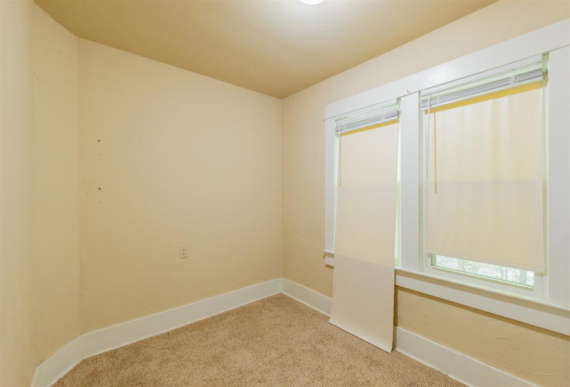 2 Bedrooms Bedrooms, ,1 BathroomBathrooms,Residential,Single Family,10th,1,132335