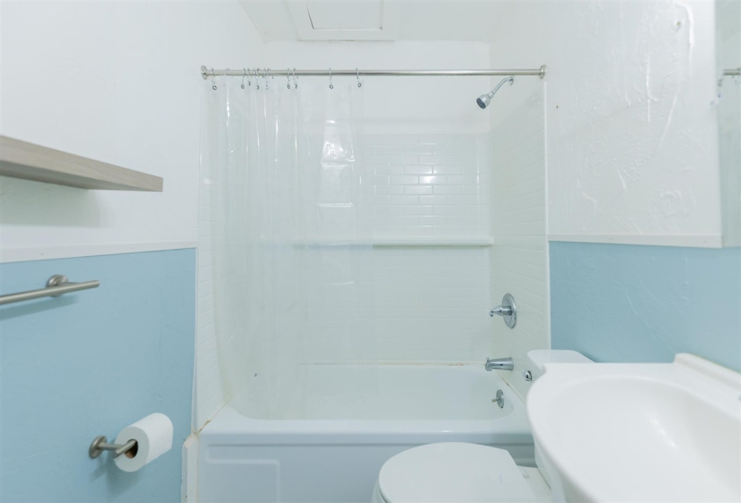 2 Bedrooms Bedrooms, ,1 BathroomBathrooms,Residential,Single Family,10th,1,132335