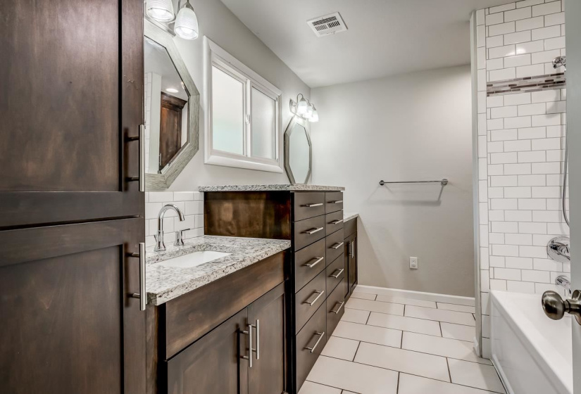 3 Bedrooms Bedrooms, ,2 BathroomsBathrooms,Residential,Single Family,Osage,1,132350