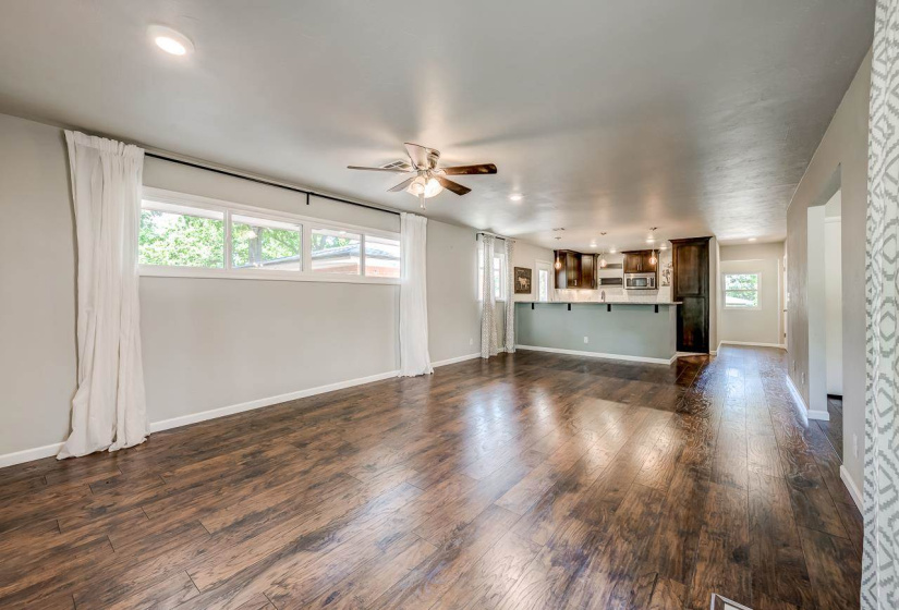 3 Bedrooms Bedrooms, ,2 BathroomsBathrooms,Residential,Single Family,Osage,1,132350