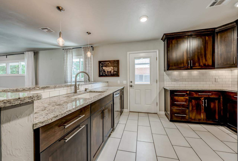 3 Bedrooms Bedrooms, ,2 BathroomsBathrooms,Residential,Single Family,Osage,1,132350
