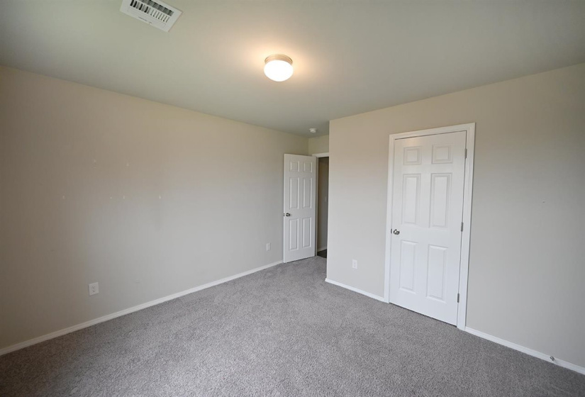 4 Bedrooms Bedrooms, ,2 BathroomsBathrooms,Residential,Single Family,Carnley,1,132351