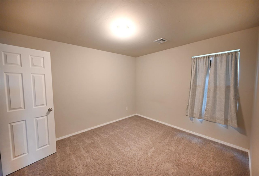 4 Bedrooms Bedrooms, ,2 BathroomsBathrooms,Residential,Single Family,Carnley,1,132351