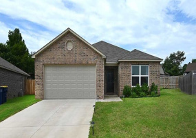 4 Bedrooms Bedrooms, ,2 BathroomsBathrooms,Residential,Single Family,Carnley,1,132351
