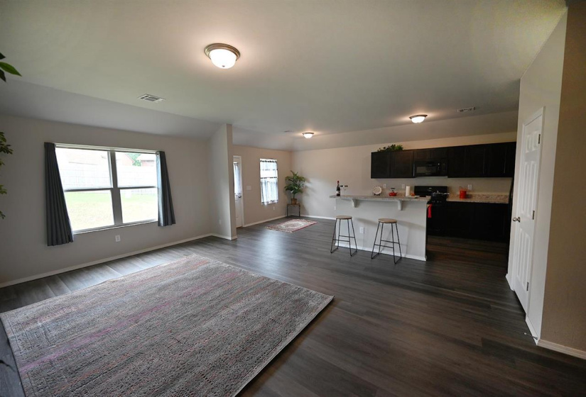 4 Bedrooms Bedrooms, ,2 BathroomsBathrooms,Residential,Single Family,Carnley,1,132351