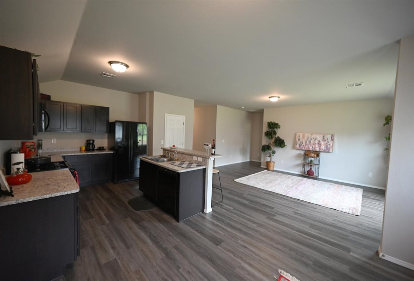 4 Bedrooms Bedrooms, ,2 BathroomsBathrooms,Residential,Single Family,Carnley,1,132351