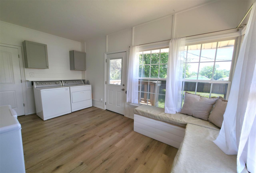 3 Bedrooms Bedrooms, ,1 BathroomBathrooms,Residential,Single Family,Burdick,1,132355