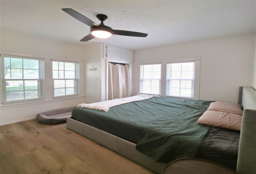 3 Bedrooms Bedrooms, ,1 BathroomBathrooms,Residential,Single Family,Burdick,1,132355