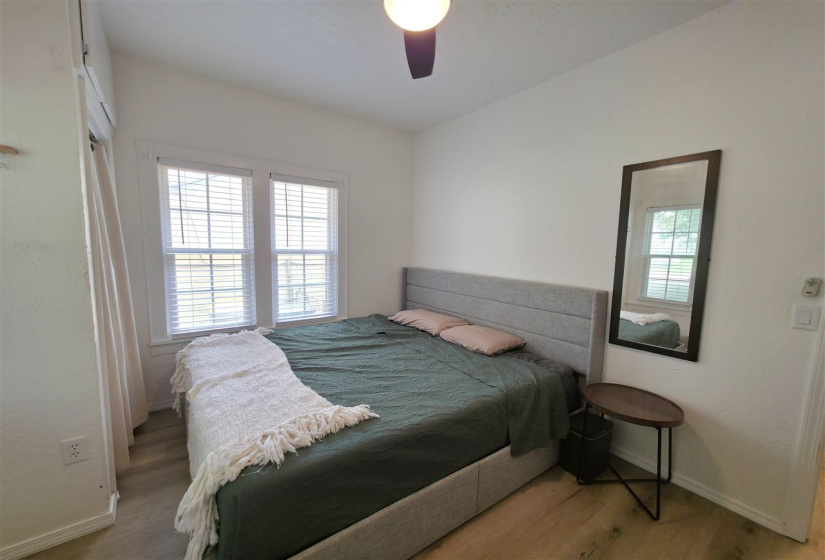 3 Bedrooms Bedrooms, ,1 BathroomBathrooms,Residential,Single Family,Burdick,1,132355