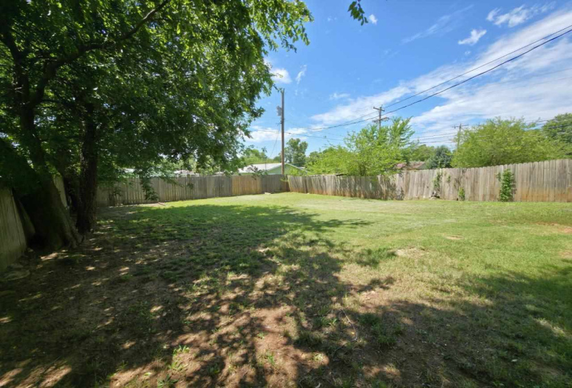 3 Bedrooms Bedrooms, ,1 BathroomBathrooms,Residential,Single Family,Burdick,1,132355