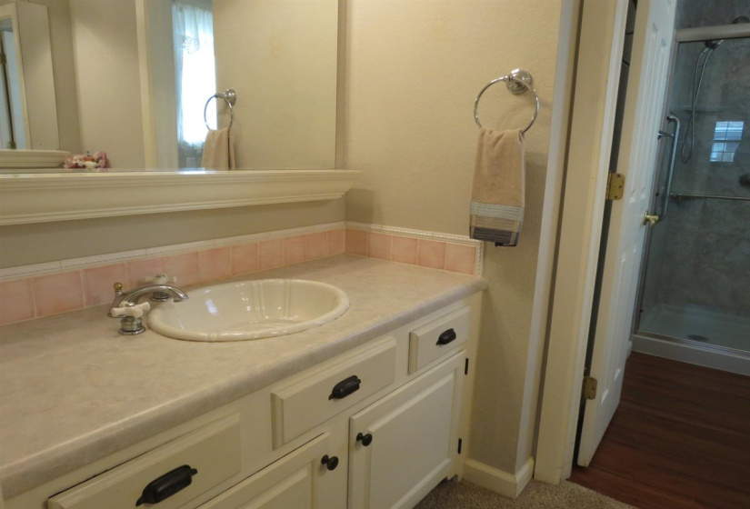 3 Bedrooms Bedrooms, ,2 BathroomsBathrooms,Residential,Single Family,14th,1,132356