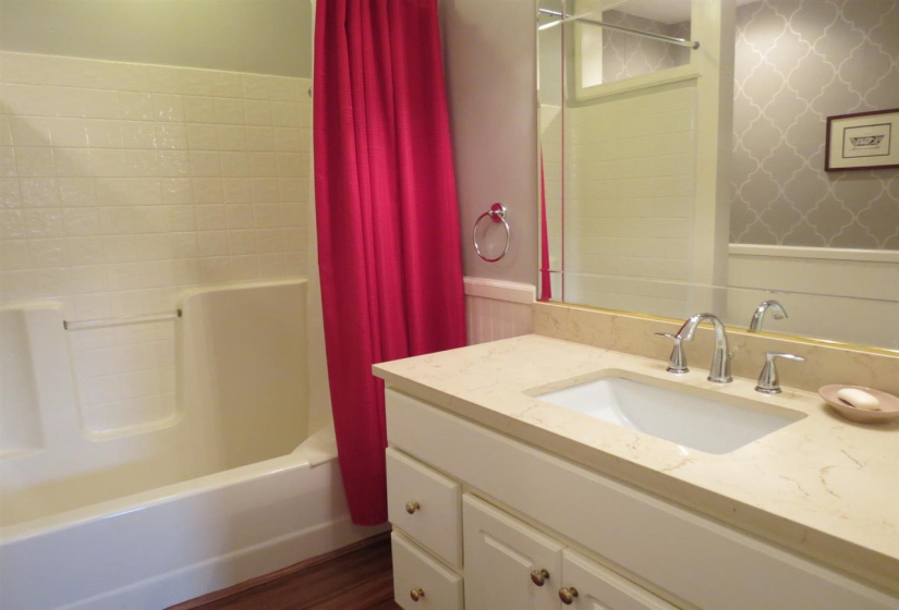 3 Bedrooms Bedrooms, ,2 BathroomsBathrooms,Residential,Single Family,14th,1,132356
