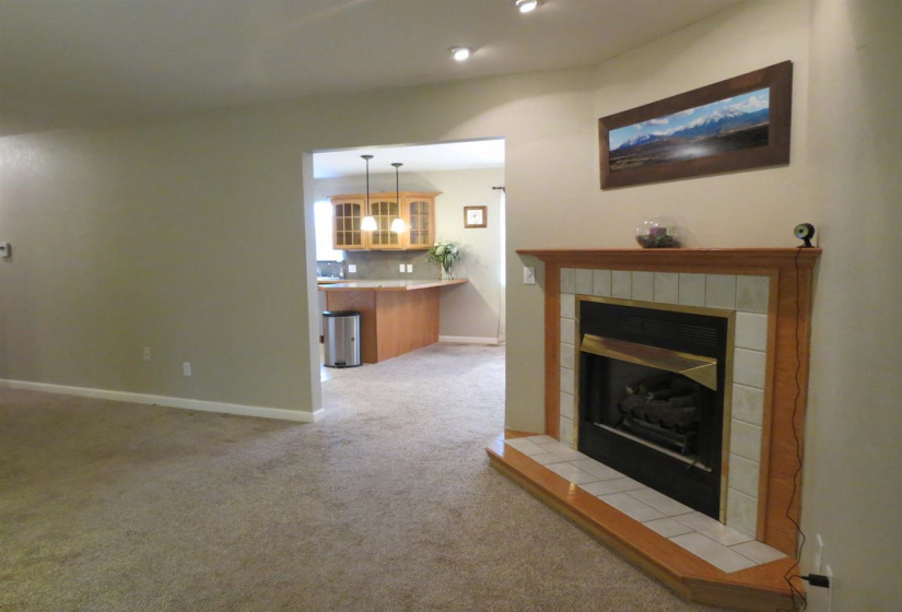 3 Bedrooms Bedrooms, ,2 BathroomsBathrooms,Residential,Single Family,14th,1,132356