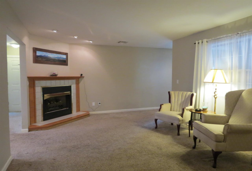 3 Bedrooms Bedrooms, ,2 BathroomsBathrooms,Residential,Single Family,14th,1,132356