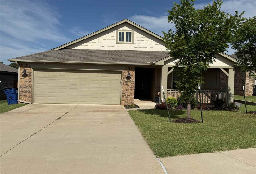 4 Bedrooms Bedrooms, 0 ,2 BathroomsBathrooms,Residential,Single Family,Landry,1,132358