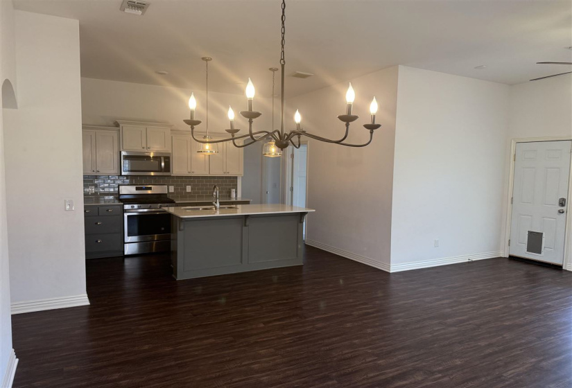 4 Bedrooms Bedrooms, 0 ,2 BathroomsBathrooms,Residential,Single Family,Landry,1,132358