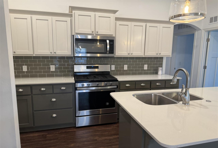 4 Bedrooms Bedrooms, 0 ,2 BathroomsBathrooms,Residential,Single Family,Landry,1,132358