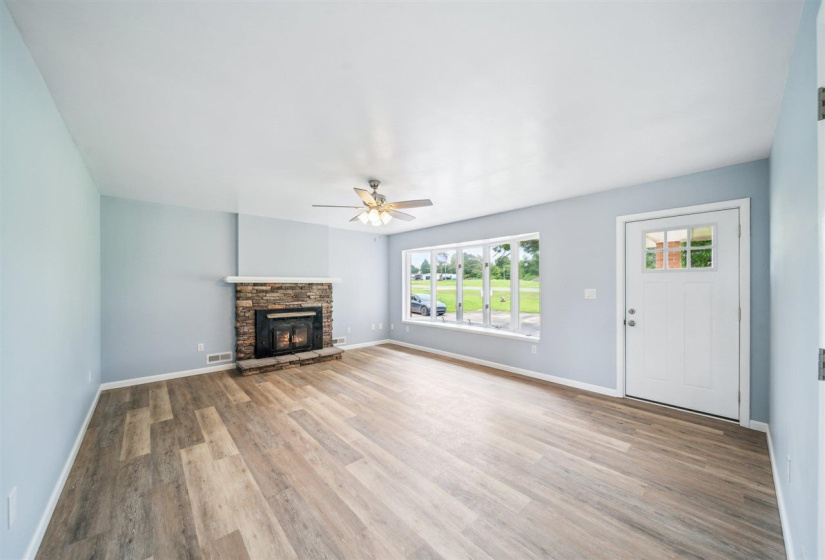 5 Bedrooms Bedrooms, ,3 BathroomsBathrooms,Residential,Single Family,Perkins,2,132359