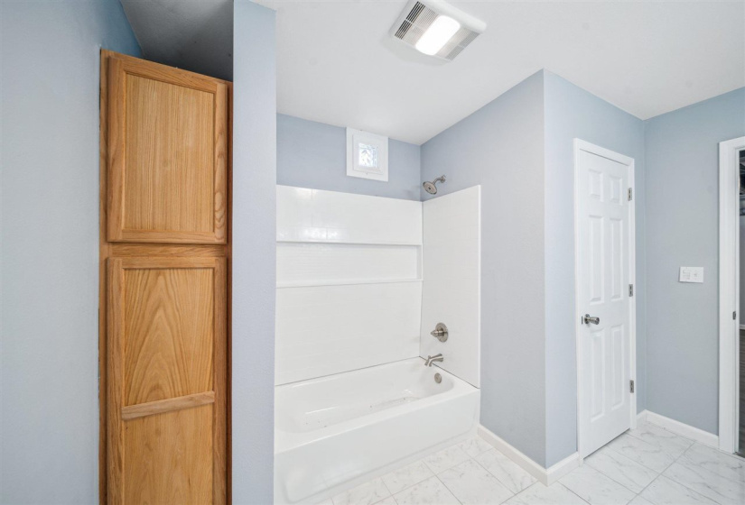 5 Bedrooms Bedrooms, ,3 BathroomsBathrooms,Residential,Single Family,Perkins,2,132359