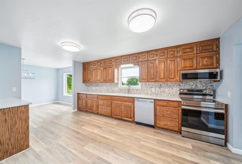5 Bedrooms Bedrooms, ,3 BathroomsBathrooms,Residential,Single Family,Perkins,2,132359