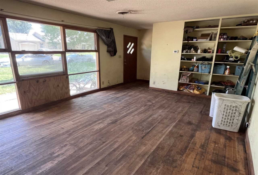 5 Bedrooms Bedrooms, ,3 BathroomsBathrooms,Residential,Single Family,Country Club,1.5,132369