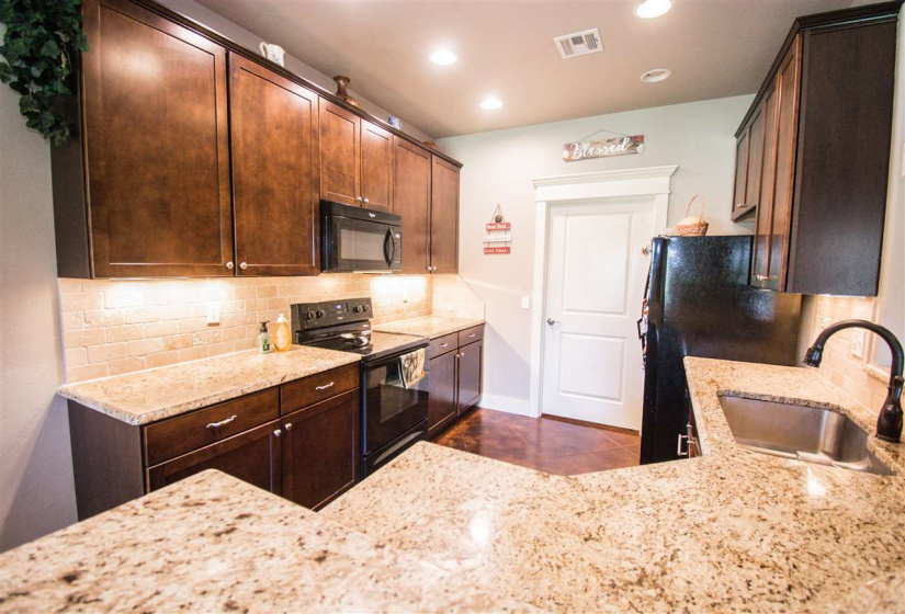 4 Bedrooms Bedrooms, ,3 BathroomsBathrooms,Residential,Single Family,Connell,1.5,132373