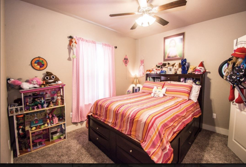 4 Bedrooms Bedrooms, ,3 BathroomsBathrooms,Residential,Single Family,Connell,1.5,132373