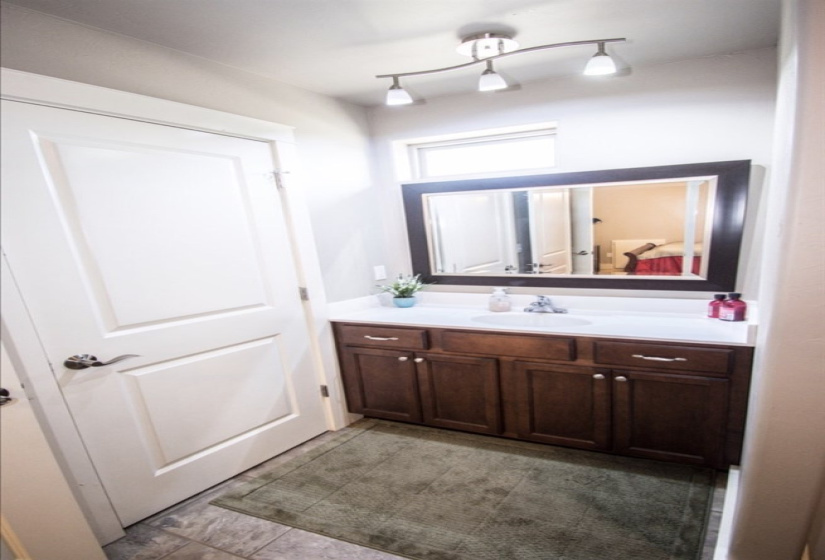 4 Bedrooms Bedrooms, ,3 BathroomsBathrooms,Residential,Single Family,Connell,1.5,132373