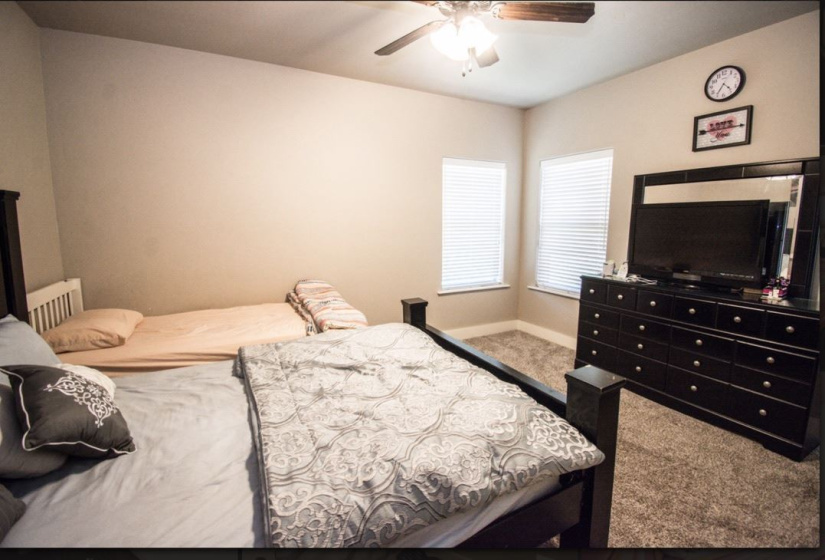 4 Bedrooms Bedrooms, ,3 BathroomsBathrooms,Residential,Single Family,Connell,1.5,132373
