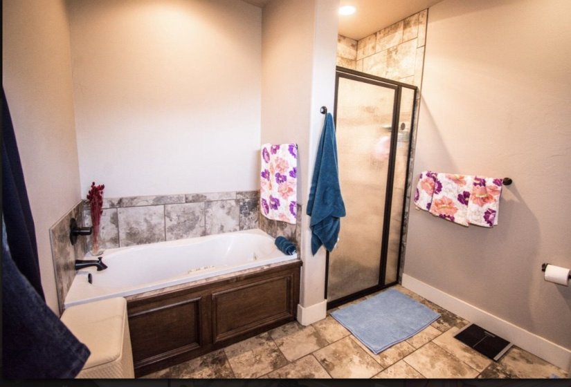 4 Bedrooms Bedrooms, ,3 BathroomsBathrooms,Residential,Single Family,Connell,1.5,132373