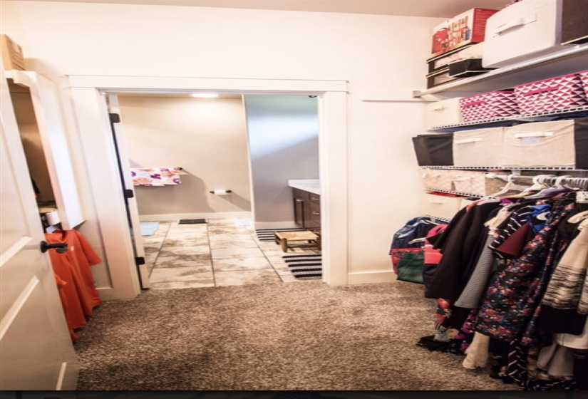 4 Bedrooms Bedrooms, ,3 BathroomsBathrooms,Residential,Single Family,Connell,1.5,132373