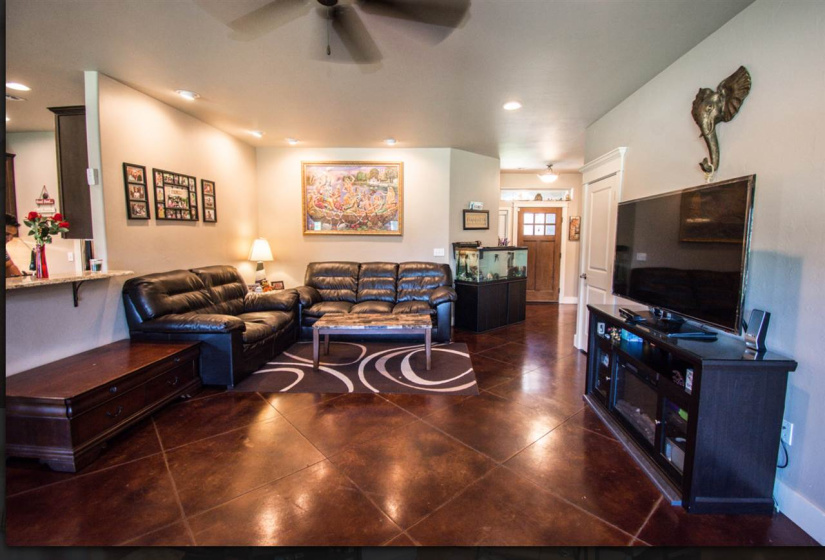 4 Bedrooms Bedrooms, ,3 BathroomsBathrooms,Residential,Single Family,Connell,1.5,132373
