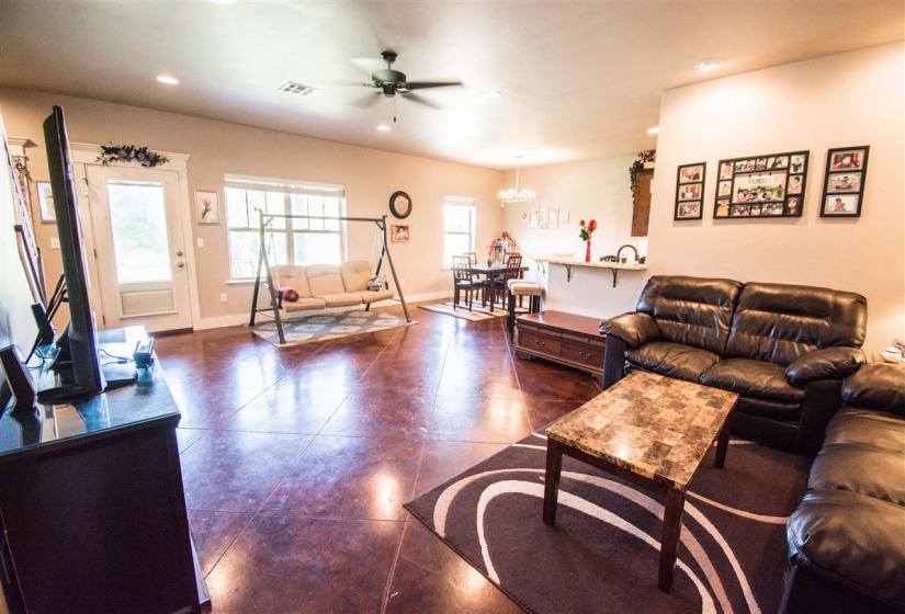 4 Bedrooms Bedrooms, ,3 BathroomsBathrooms,Residential,Single Family,Connell,1.5,132373