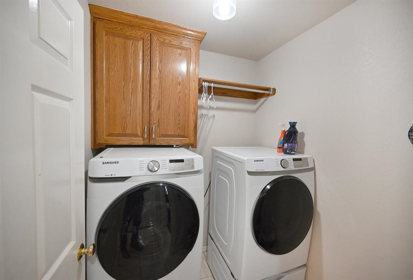 3 Bedrooms Bedrooms, 0 ,2 BathroomsBathrooms,Residential,Single Family,Windsor,1,132374