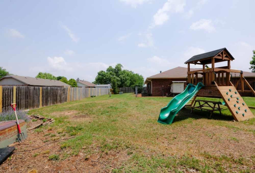3 Bedrooms Bedrooms, 0 ,2 BathroomsBathrooms,Residential,Single Family,31st,1,132376