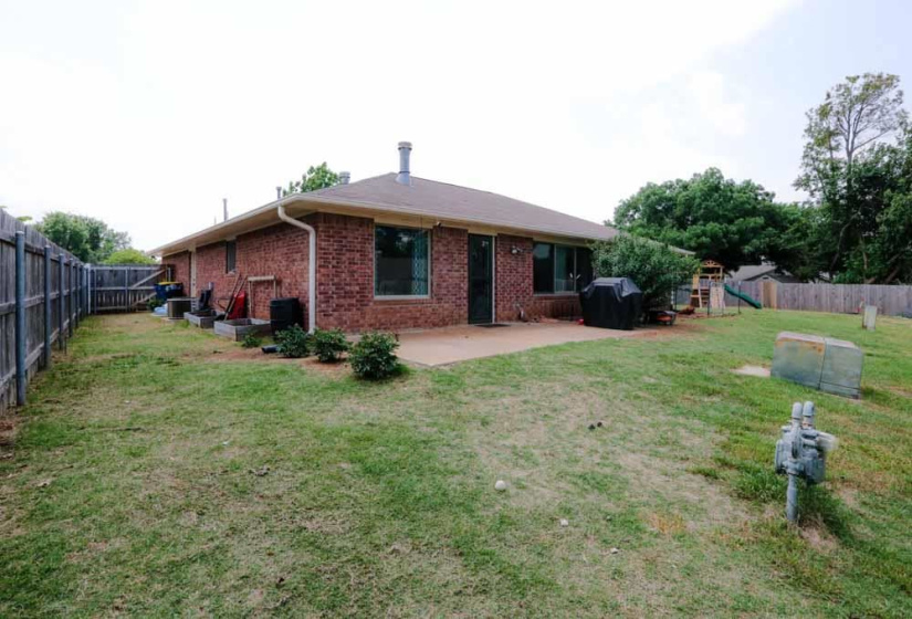 3 Bedrooms Bedrooms, 0 ,2 BathroomsBathrooms,Residential,Single Family,31st,1,132376