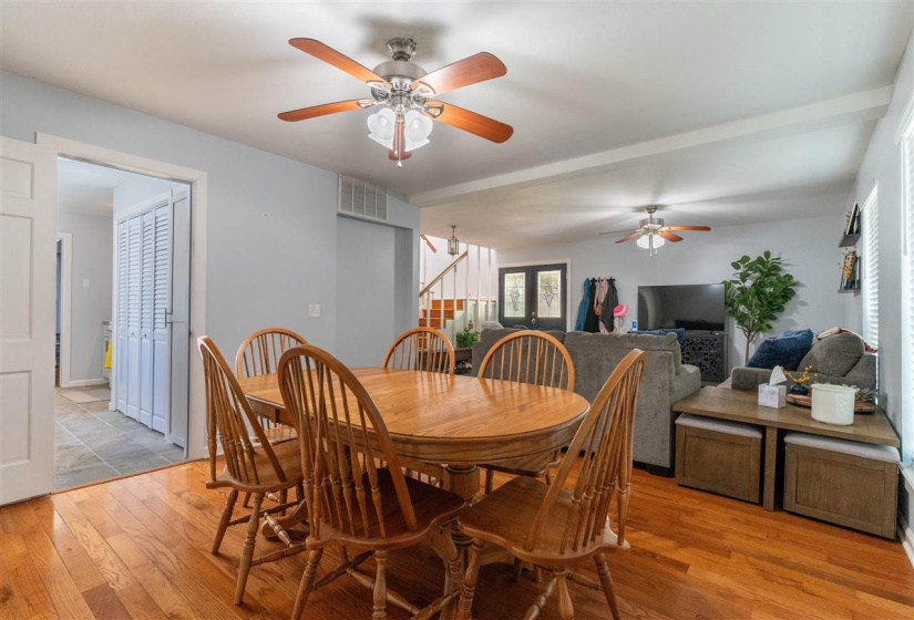 3 Bedrooms Bedrooms, ,2 BathroomsBathrooms,Residential,Single Family,Crescent,1.5,132381