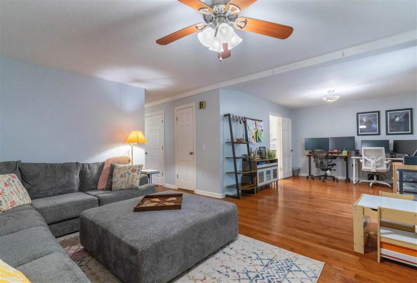 3 Bedrooms Bedrooms, ,2 BathroomsBathrooms,Residential,Single Family,Crescent,1.5,132381
