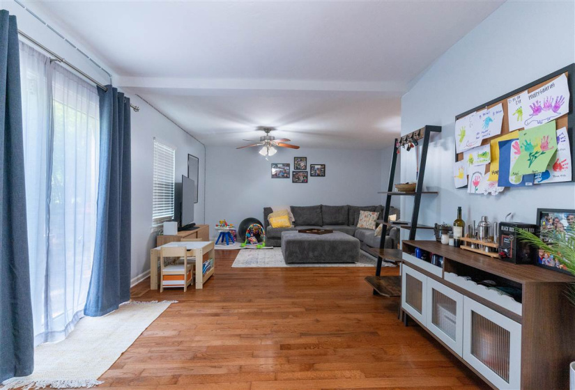 3 Bedrooms Bedrooms, ,2 BathroomsBathrooms,Residential,Single Family,Crescent,1.5,132381